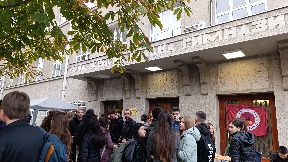 Poruke novom direktoru